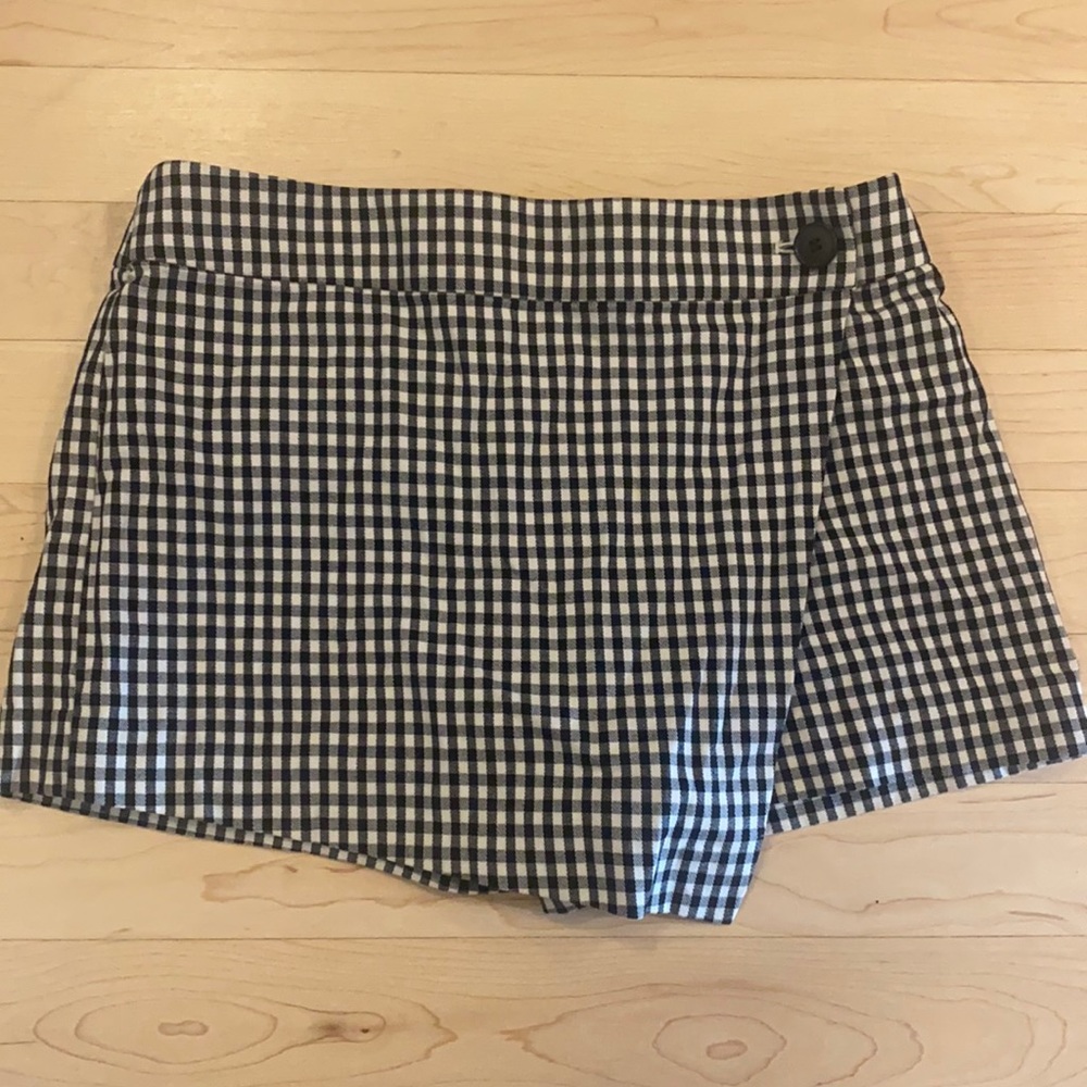 Club Monaco checked Skort